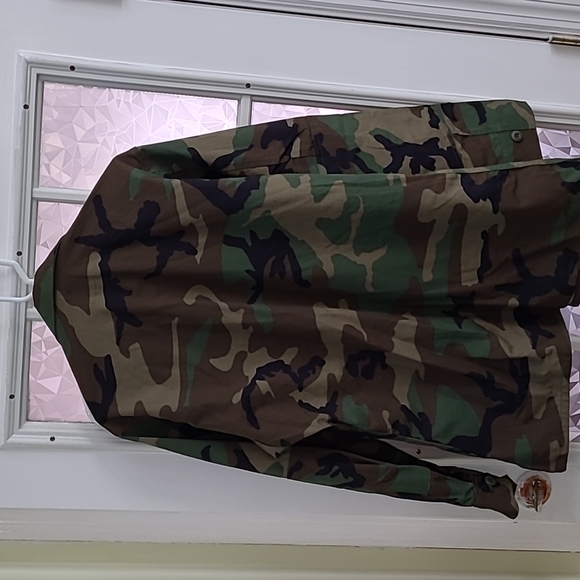 Military Camouflage BDU Shirt - Picture 2 of 5